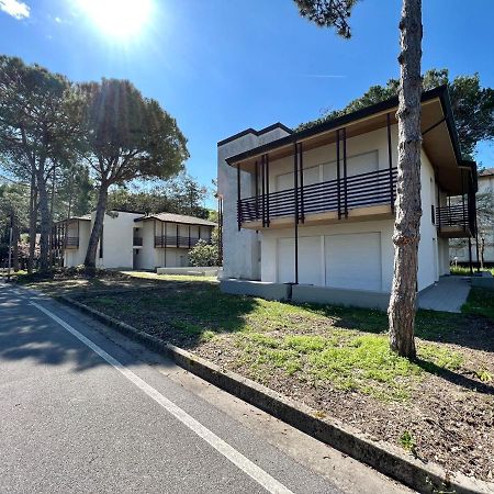 Prassitele Apartments Lignano Sabbiadoro Exteriör bild