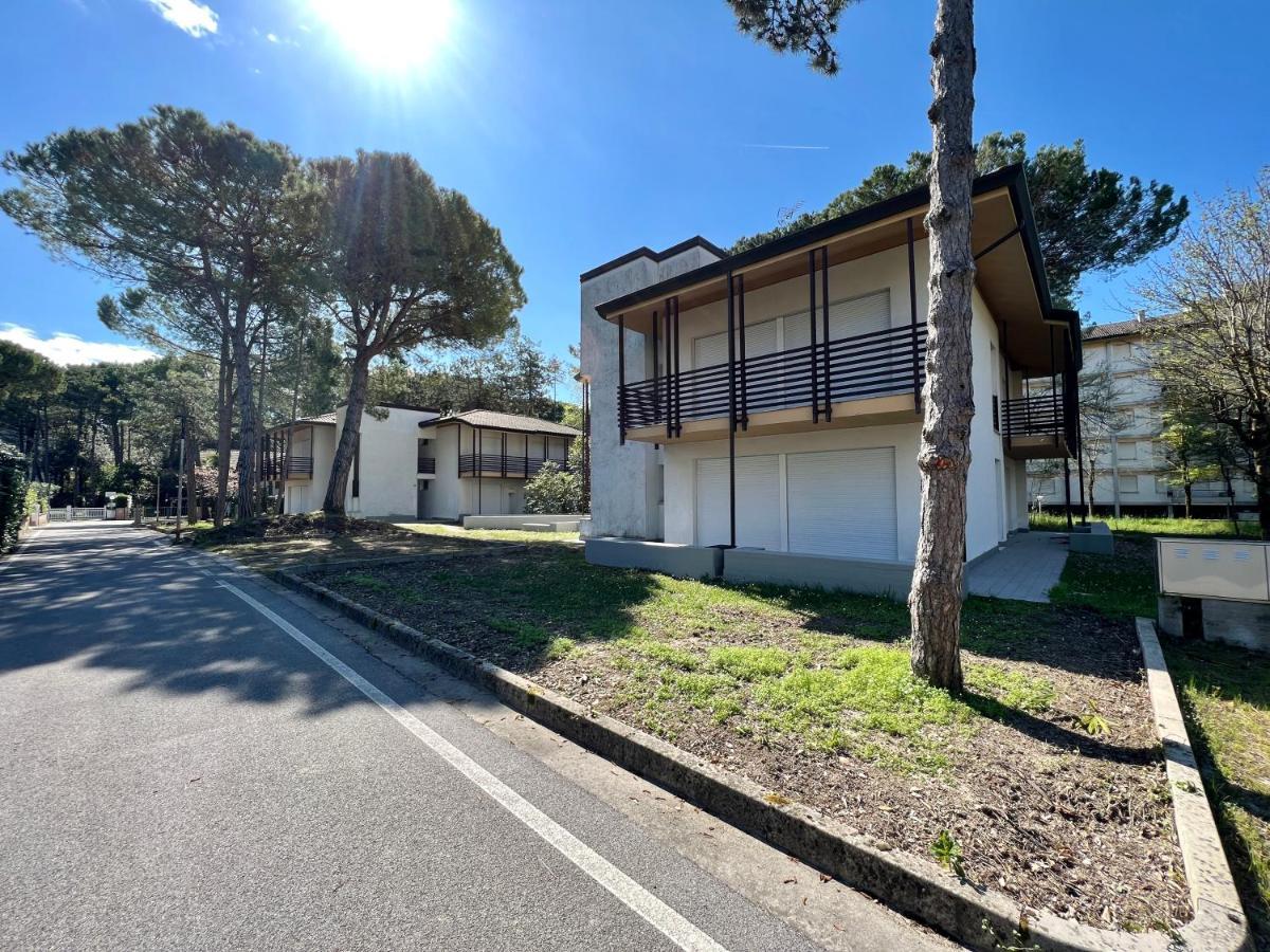 Prassitele Apartments Lignano Sabbiadoro Exteriör bild