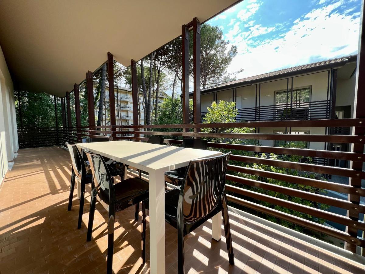Prassitele Apartments Lignano Sabbiadoro Exteriör bild